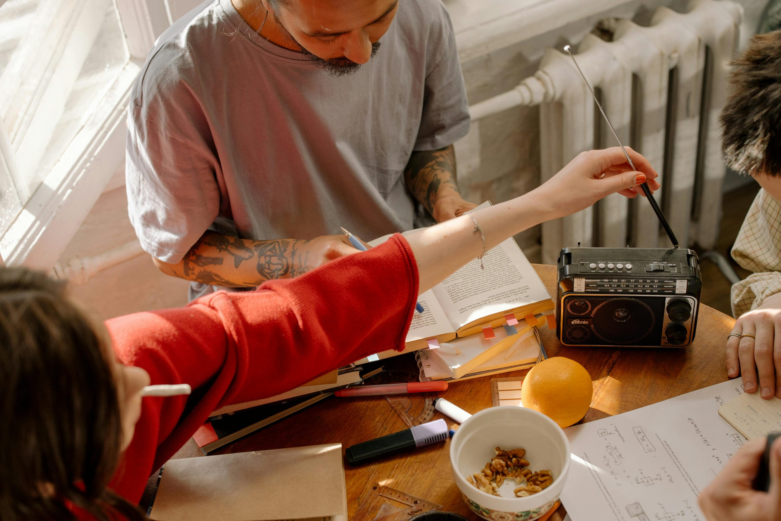 How To Write A Hook That Stays In Heads