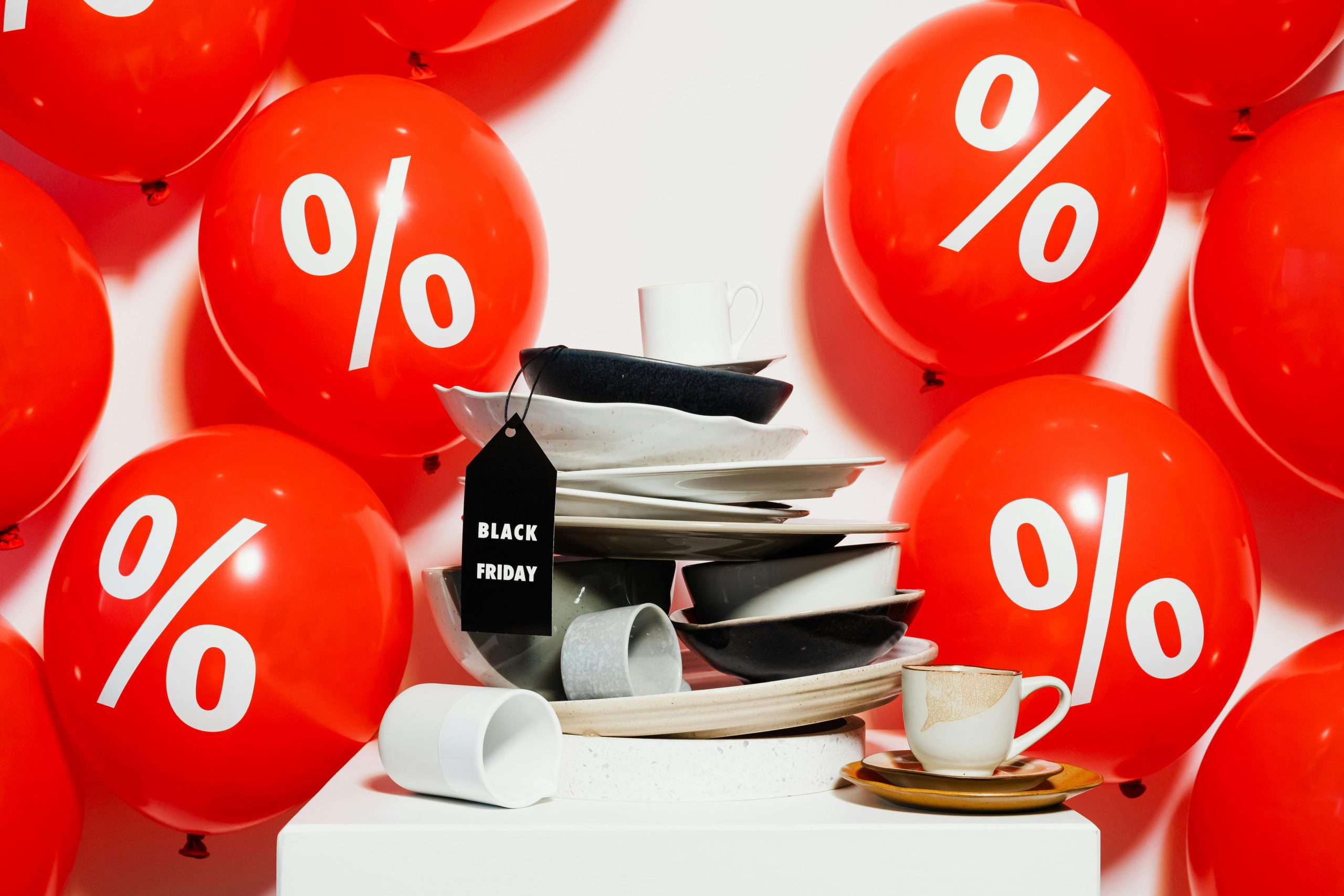 Psychology Behind Consumer Decisions During Seasonal Clearance Sales Events