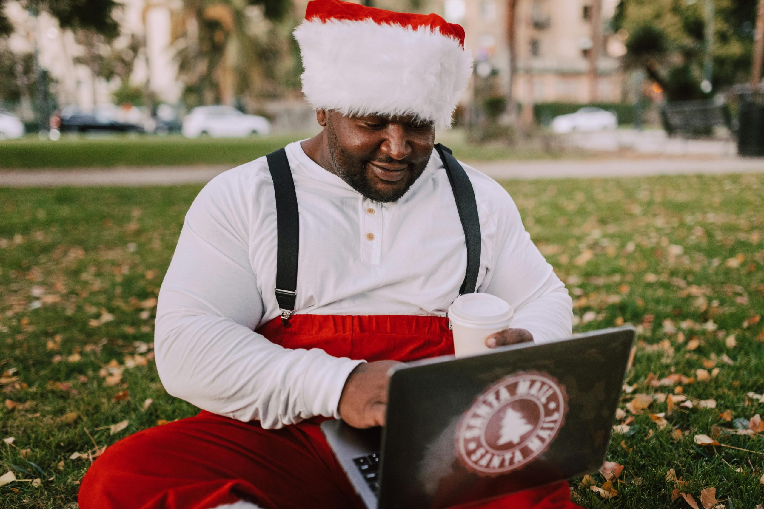 Mastering The Art Of Thoughtful Gift Giving For Friends